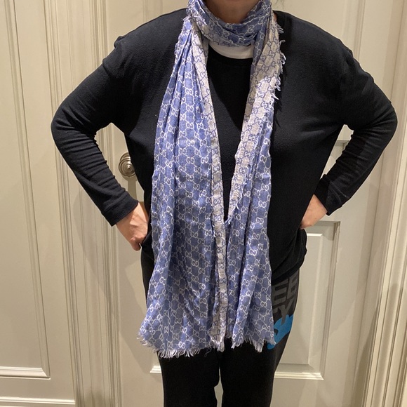 Gucci Scarf - Picture 3 of 4
